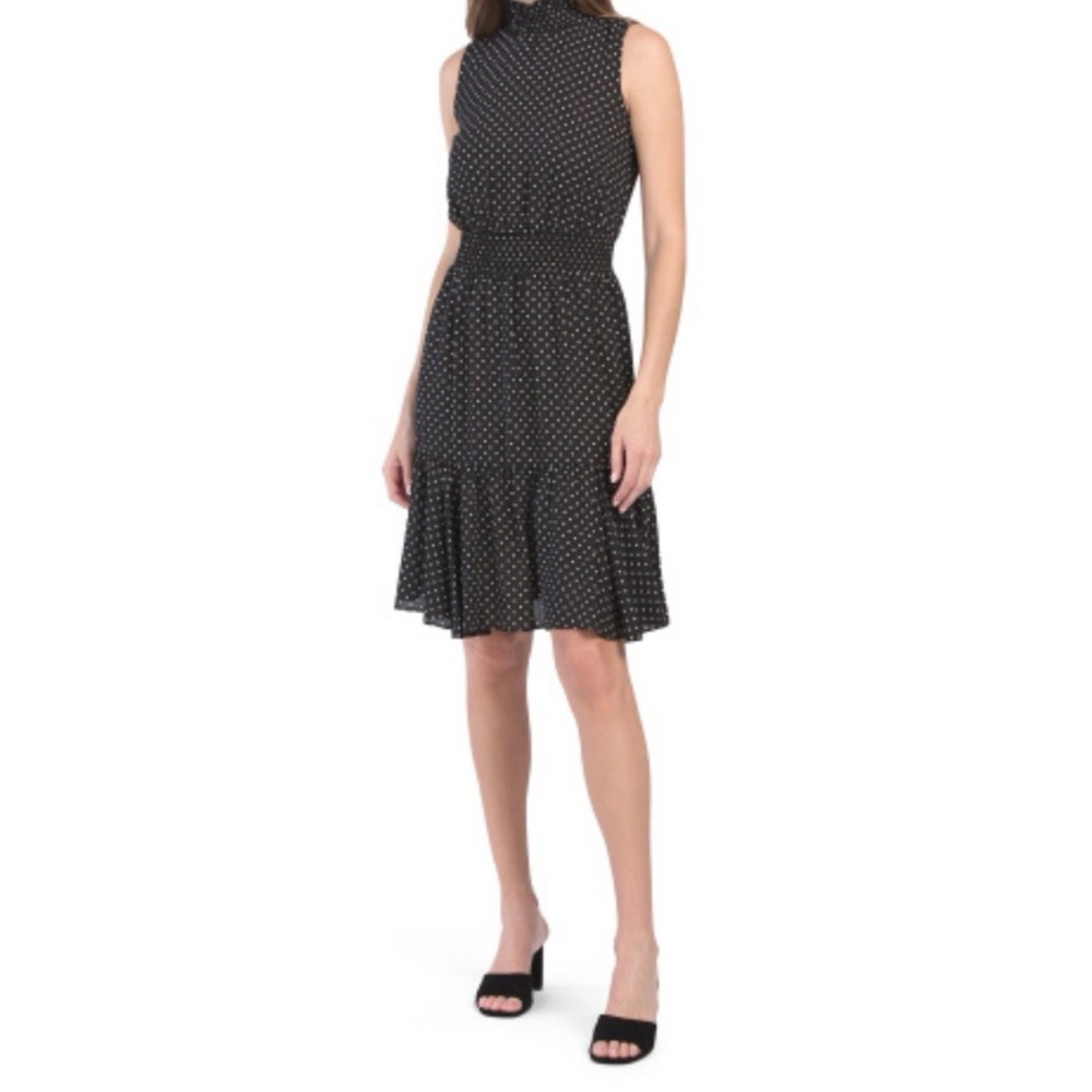 Women’s Sleeveless Smoked Neck and Waist Dress